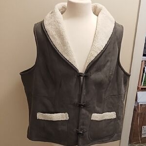 Susan Graver grey fleece lined vest. 3X
